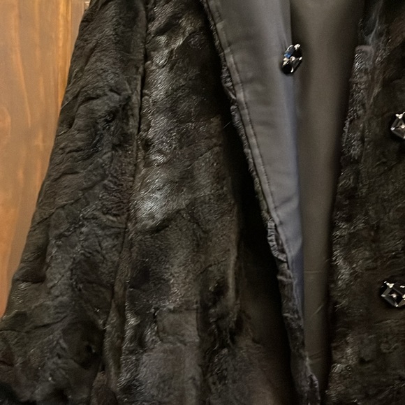 Women's size S/M Black Reversible 3/4 length Beaver coat with hood. Like new - Picture 7 of 8